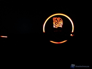 Tt eSPORTS_Cronos_LED_2